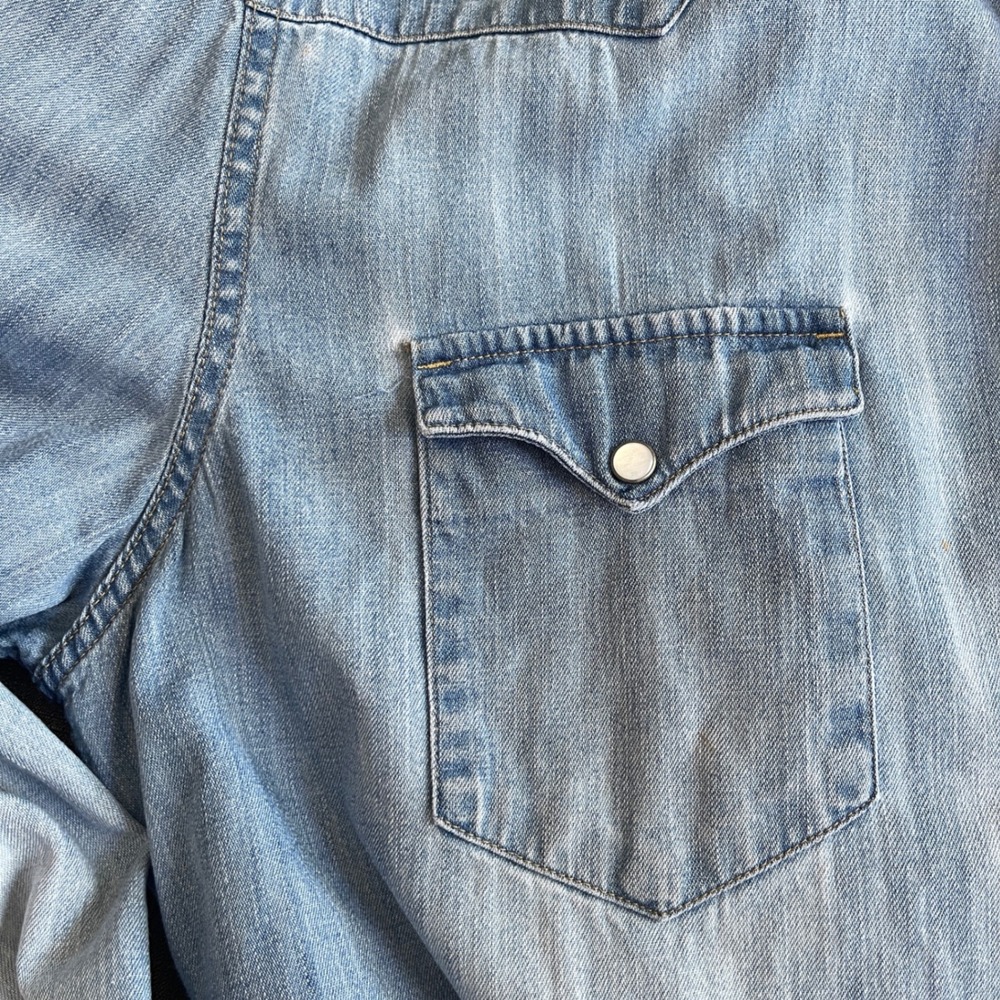 Levi's Iconic Western Denim Long Sleeve Snap Shirt Women XXL Light Vintage Wash - Picture 12 of 15